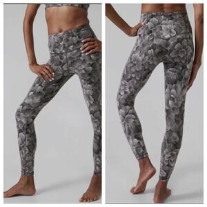 Athleta Elation Textured Tight Chakra Seasalt Floral Sz S